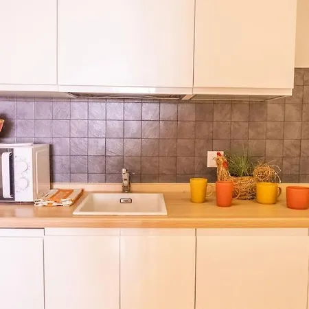 Yellow House - Apartment Lugano