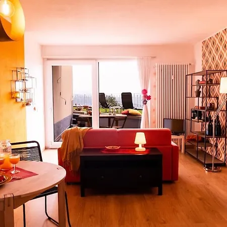 Yellow House - Apartment *