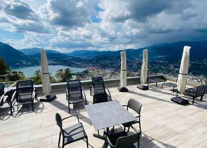 דירה Yellow House -