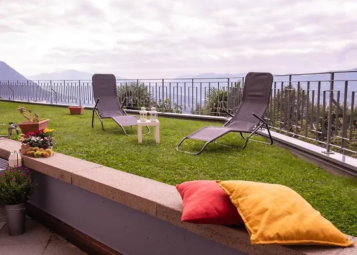 Yellow House - דירה