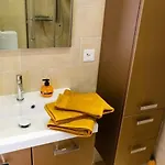 Yellow House - דירה